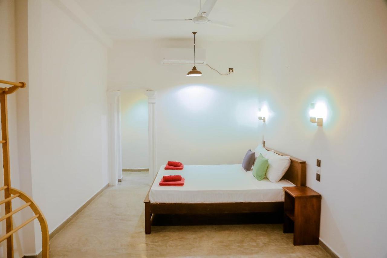 Sweet Emotion Hotel Mirissa Exterior photo