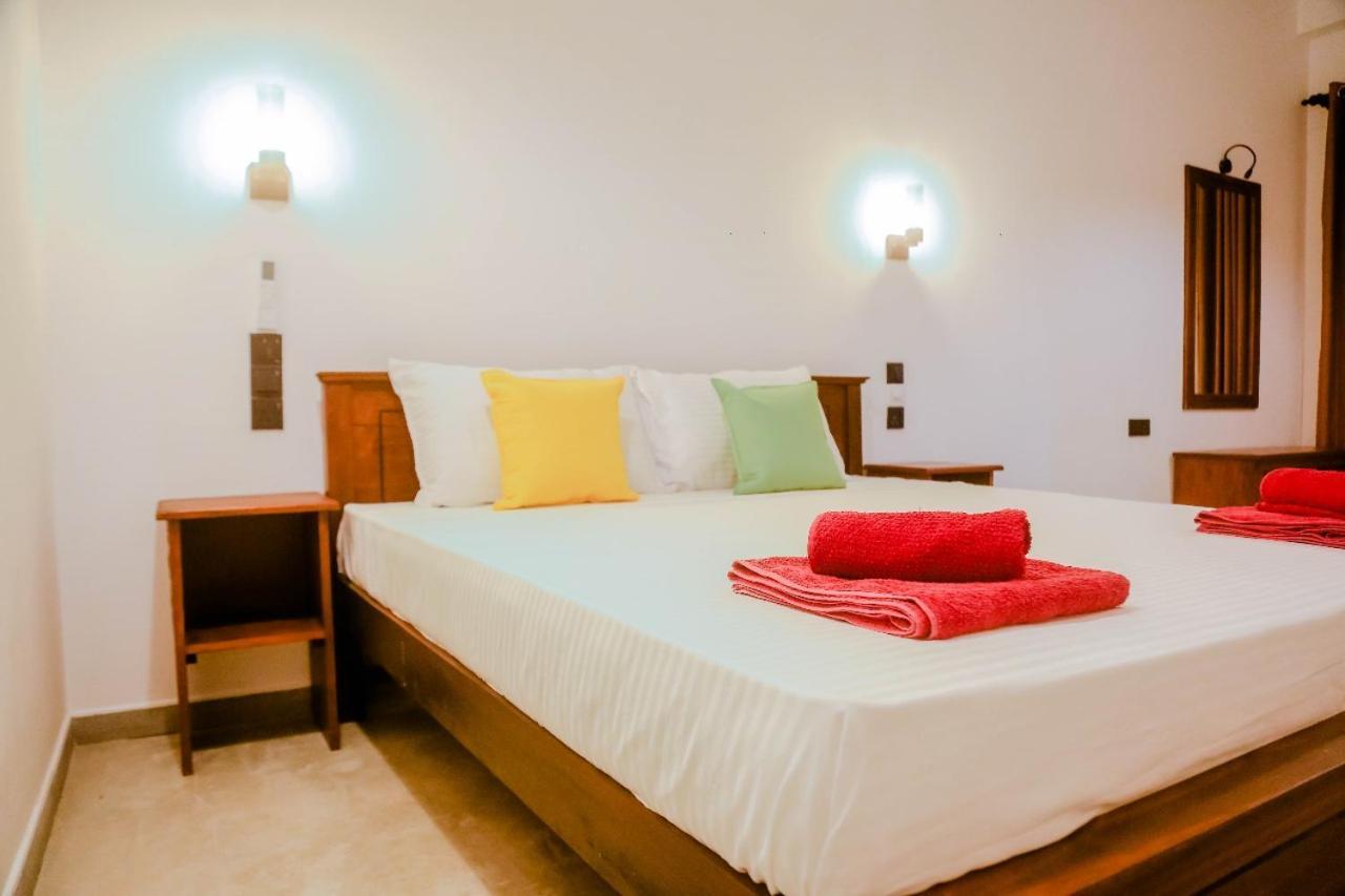 Sweet Emotion Hotel Mirissa Exterior photo
