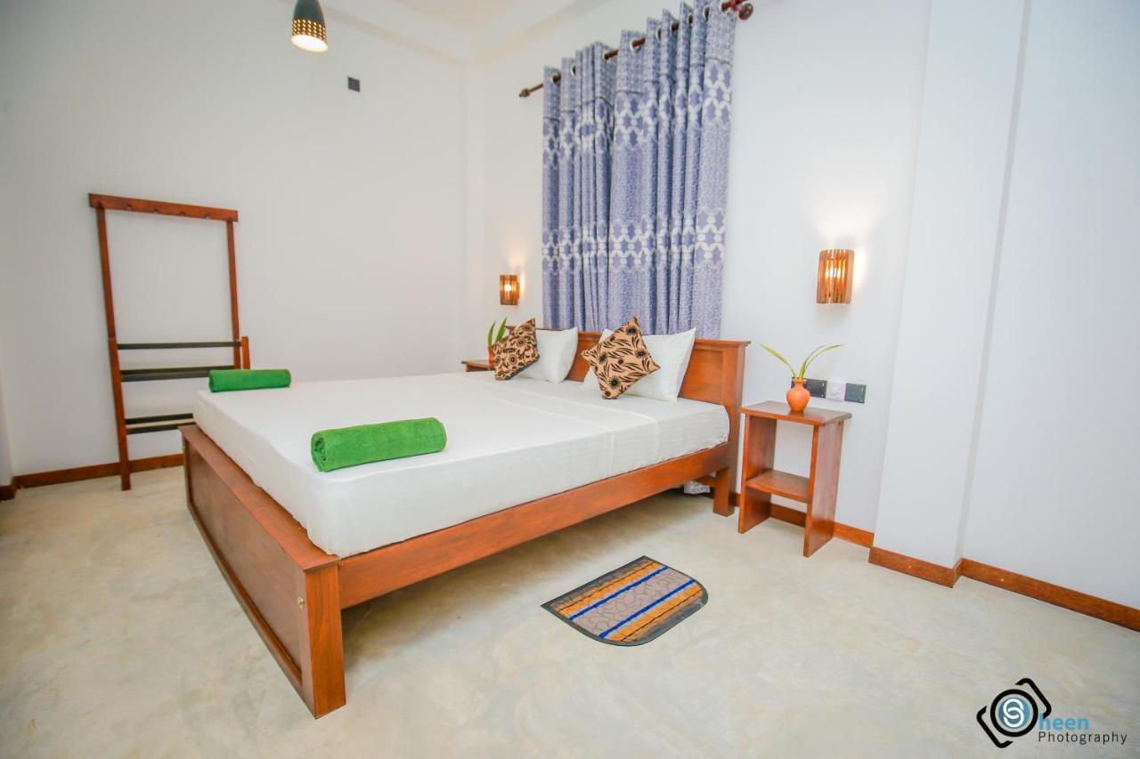 Sweet Emotion Hotel Mirissa Exterior photo