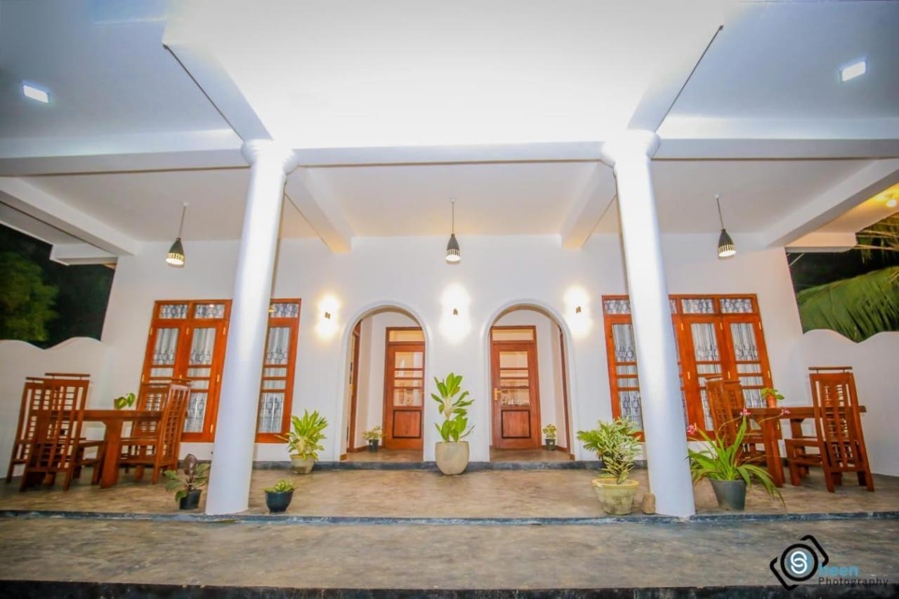 Sweet Emotion Hotel Mirissa Exterior photo